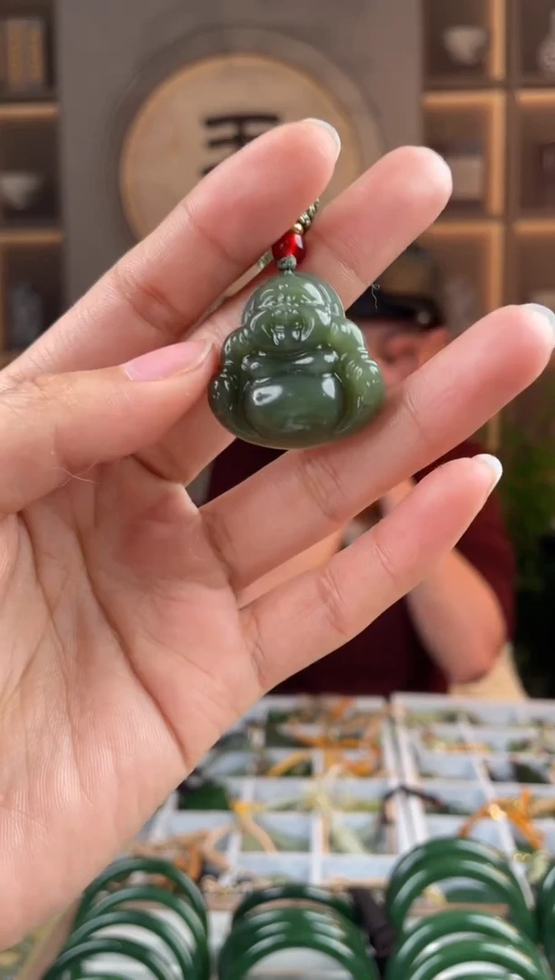 颈饰未镶嵌和田玉拍一发一，拍一发一