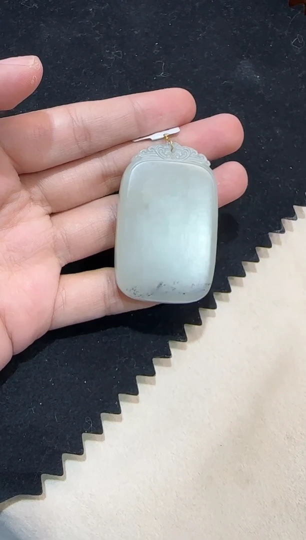 和田玉未镶嵌吊坠(赠链)新疆和田玉黑山料无事牌吊坠 百搭珠宝