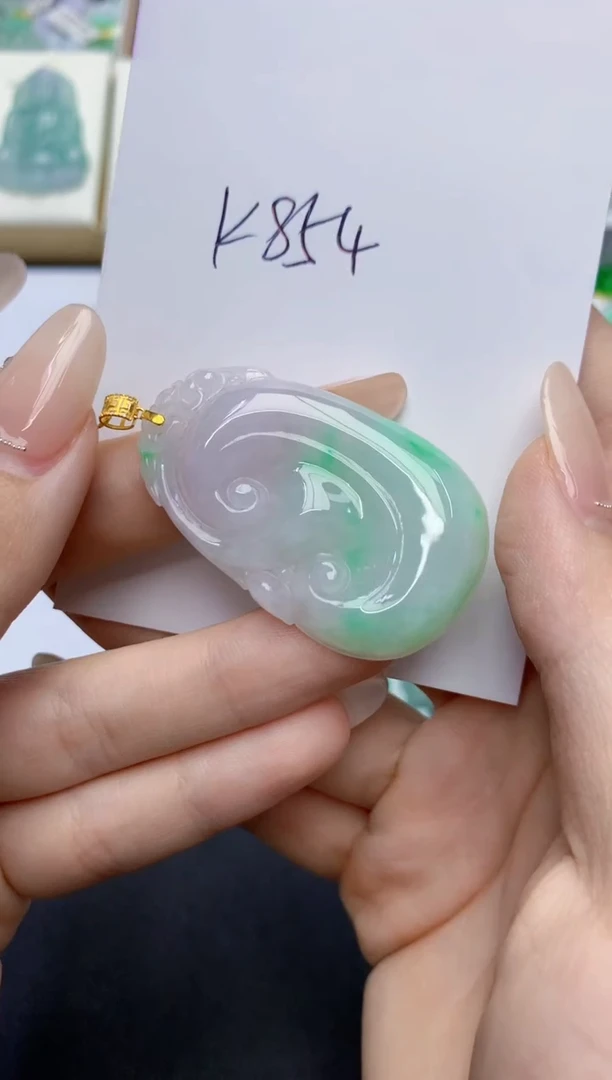 翡翠18K金镶嵌颈饰天然缅甸A货翡翠