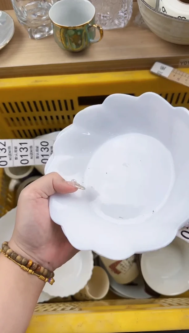 121回流瓷器，默认微瑕，18包邮