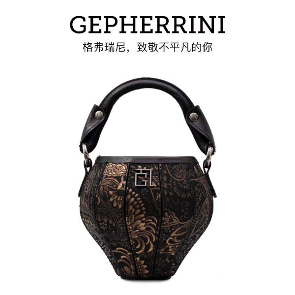 GEPHERRINI2025新款大秀款黑金花纹酒桶包高级链条文艺手提包