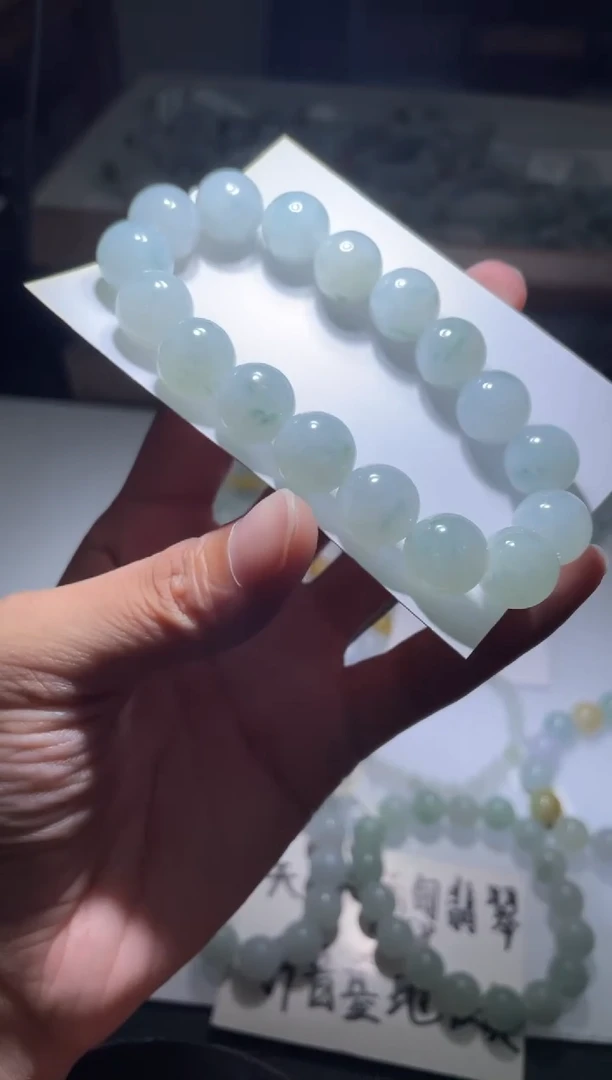 定制翡翠未镶嵌翡翠手串