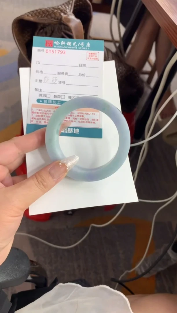 未镶嵌手镯定制翡翠一***?手镯定制不退不换