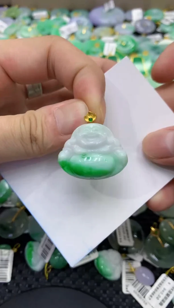 颈饰18K金镶嵌翡翠天然缅甸翡翠A货