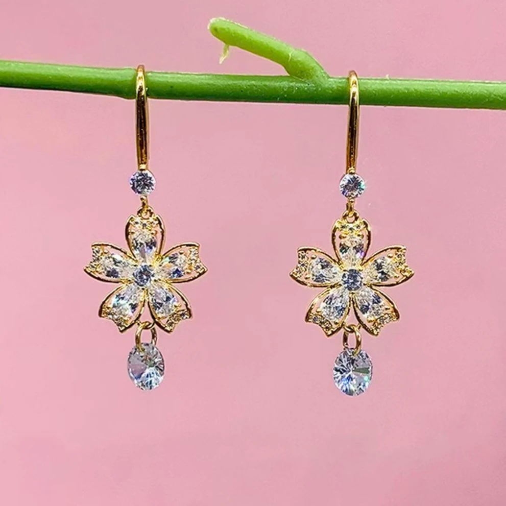 铜合金锆石耳饰 （705号）925银花瓣水滴女神同款百搭设计耳饰