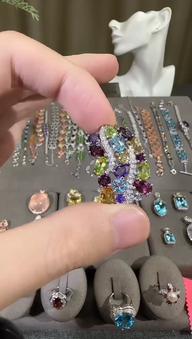 颈饰银S925镶嵌水晶5*7mm多彩宝吊坠设计款