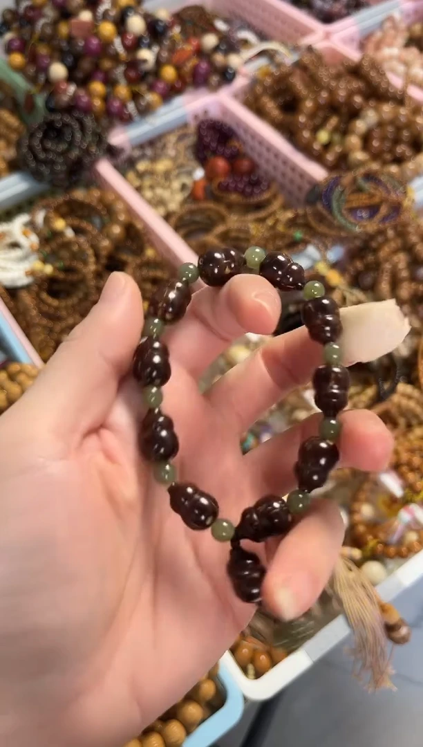 未镶嵌手串和田玉紫金鼠葫芦搭配和田玉手串