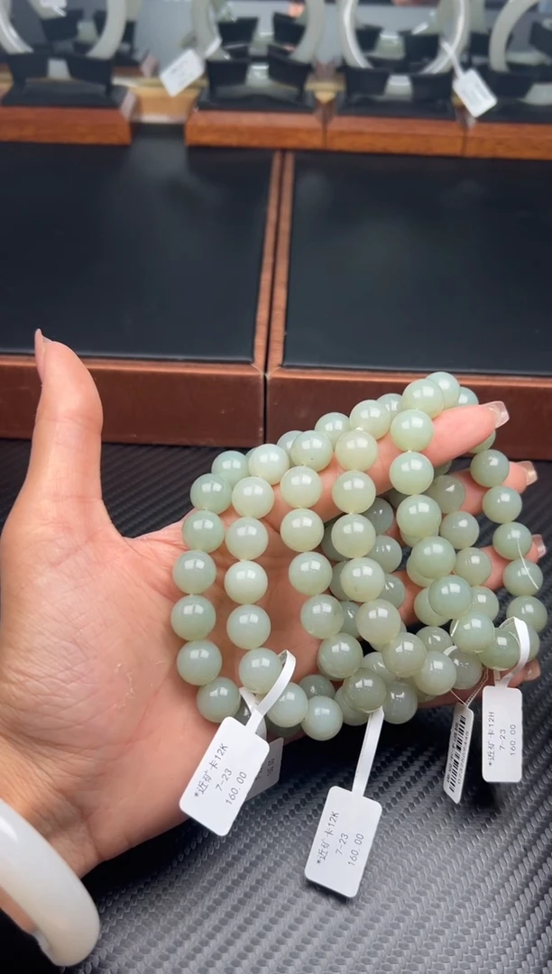 未镶嵌手串和田玉且末微色差近矿卡12多样性发货拍一发一K