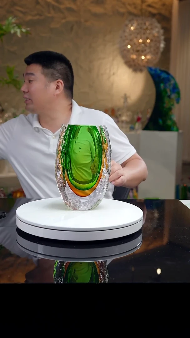 祖母绿琥珀金双色琉璃花器大号