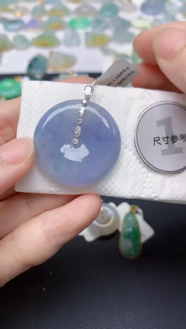 翡翠18K金镶嵌颈饰天然缅甸A货翡翠