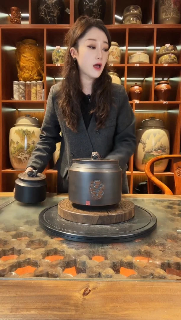 罐云南建水紫陶茶罐