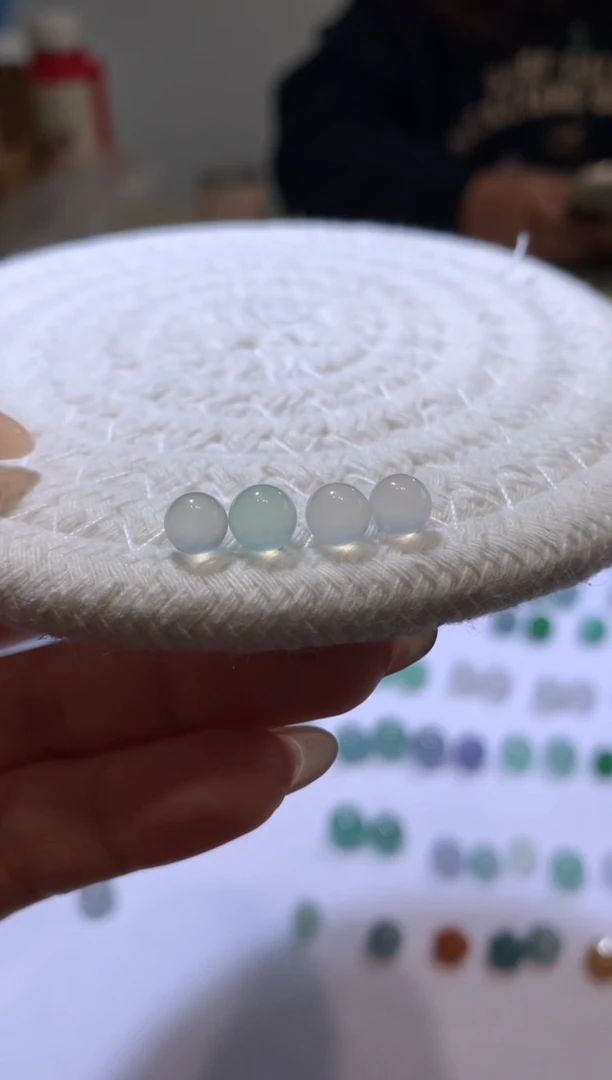 【闪购商品】定制翡翠未镶嵌5.9-6.1*四颗珠子1200+120