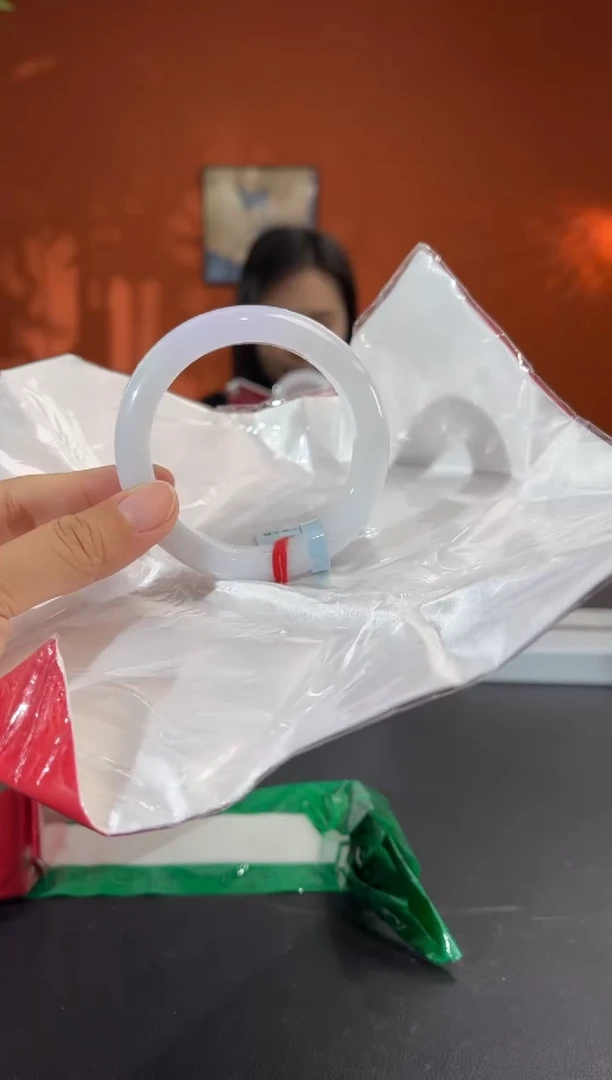 未镶嵌手镯翡翠8