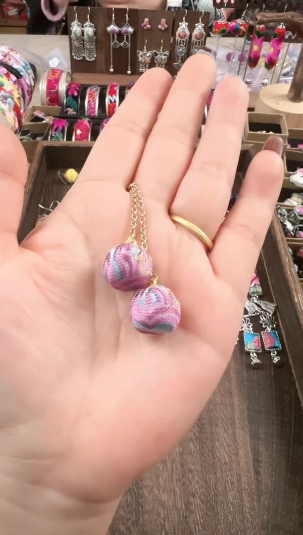 【闪购商品】织绣民族风老绣饰品287