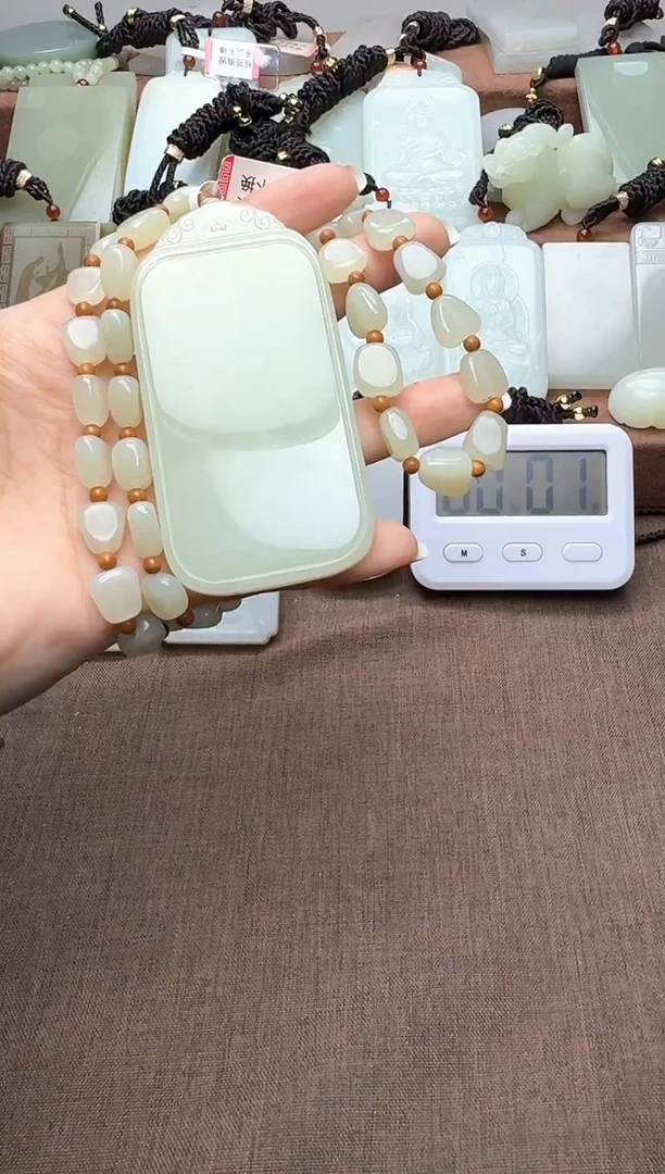 颈饰未镶嵌和田玉青* 青戈