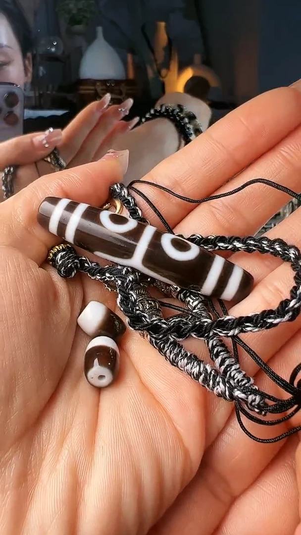 【闪购商品】玛瑙/玉髓颈饰未镶嵌三眼