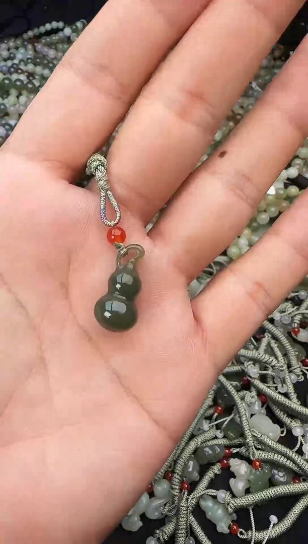 和田玉未镶嵌颈饰拍一发一