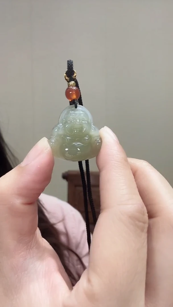 颈饰未镶嵌和田玉晴水佛公吊坠25mm