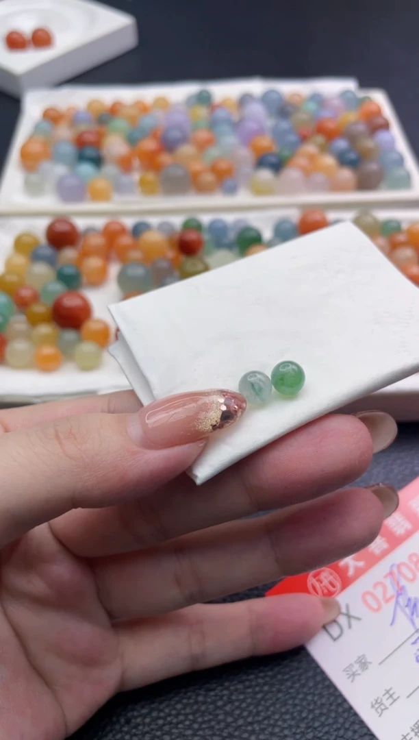 未镶嵌定制翡翠薄****?珠子
