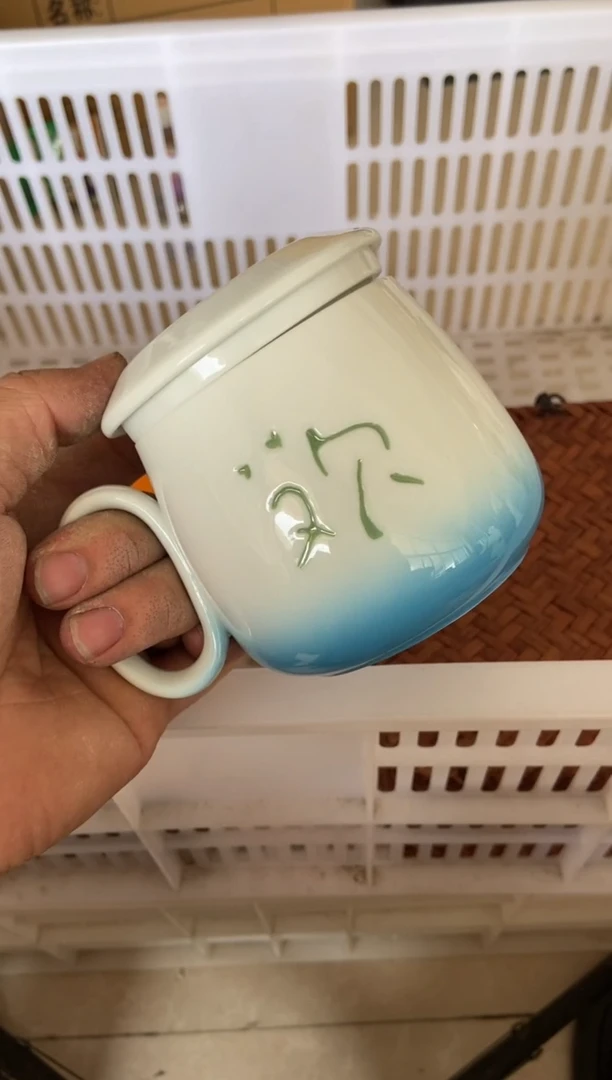 无运费险有瑕疵的摄影的产品有使用过的痕迹有点脏介意勿拍