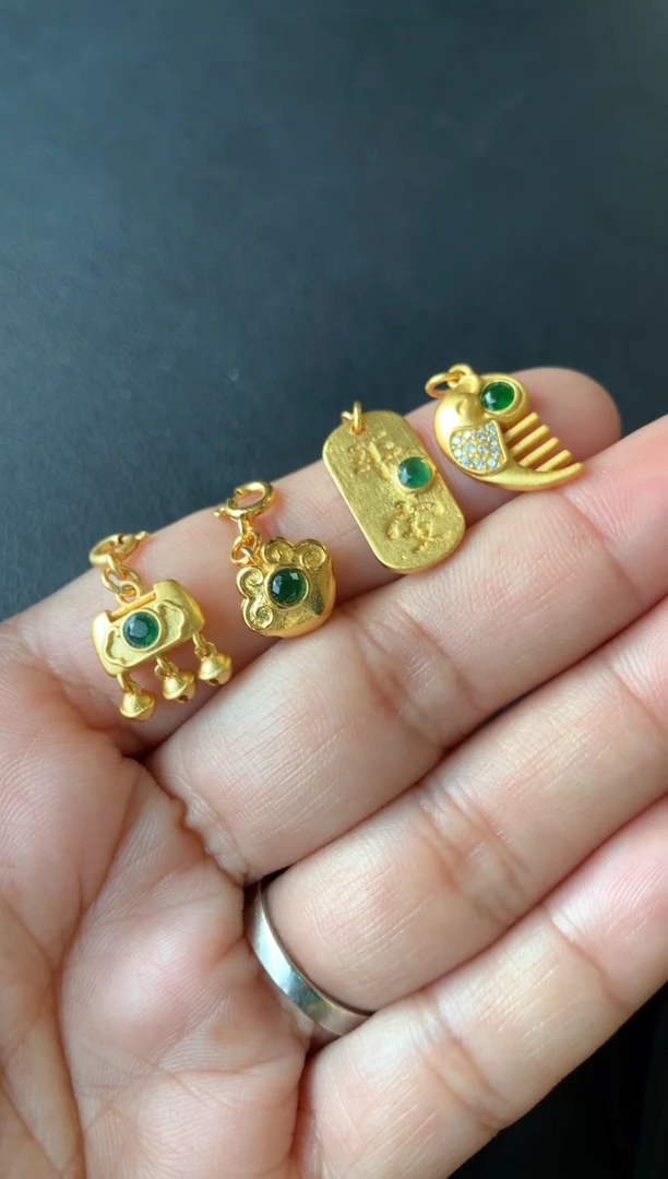 【闪购商品】翡翠颈饰未镶嵌120+12一个任选，随机发一