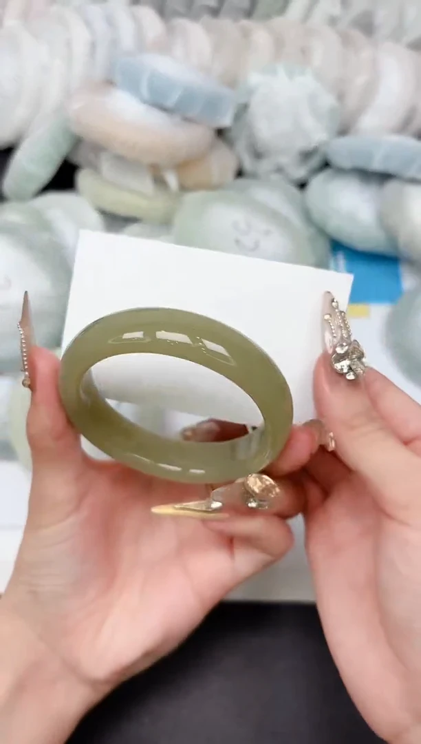 石英质玉手镯未镶嵌250-56.8