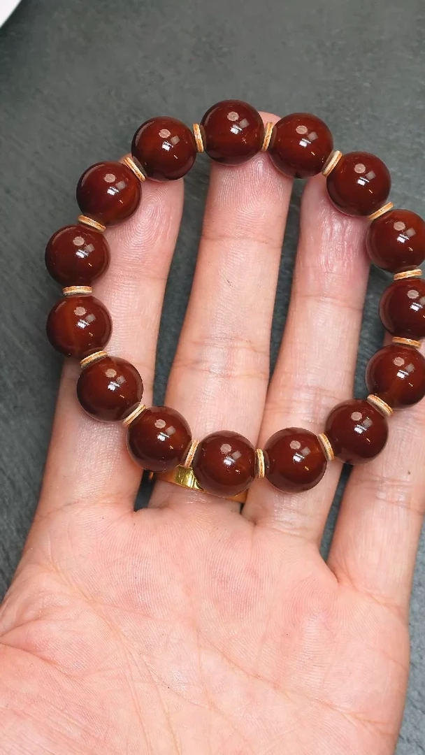 【闪购商品】橄榄核吊坠1.35正圆光珠回血