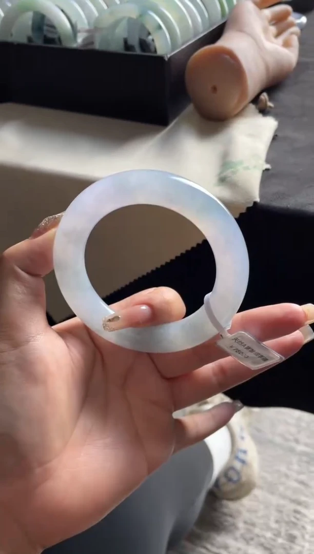 未镶嵌手镯翡翠三天鉴赏期