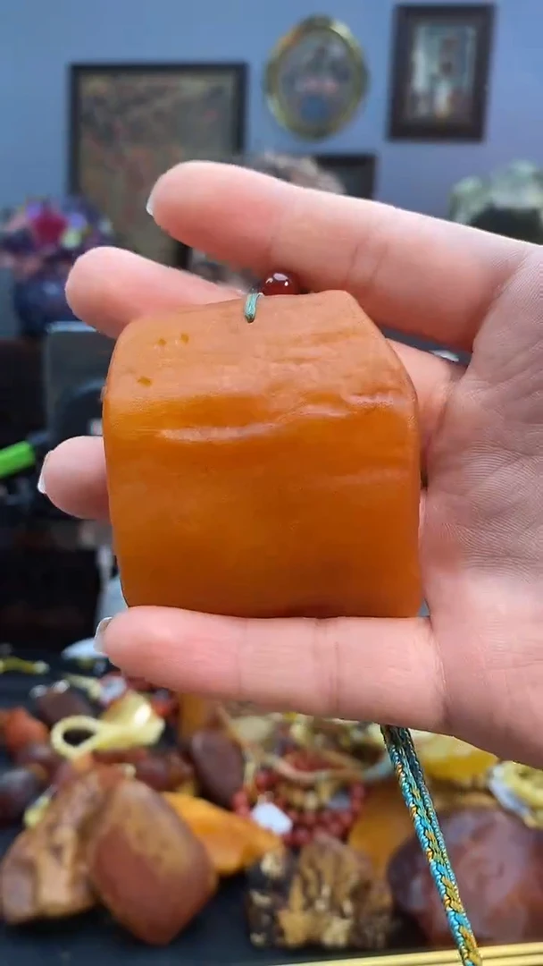 琥珀颈饰未镶嵌吊坠