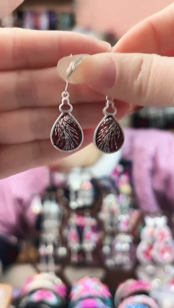 艺枝独秀老绣饰品102