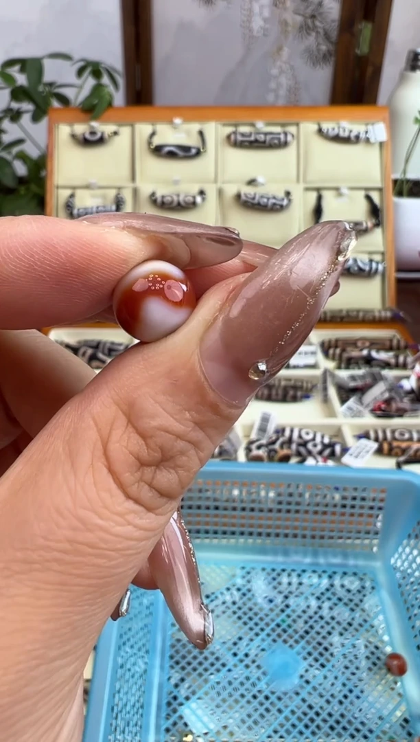 【闪购商品】玛瑙/玉髓吊坠(不含链)未镶嵌126.(微瑕随机发货)