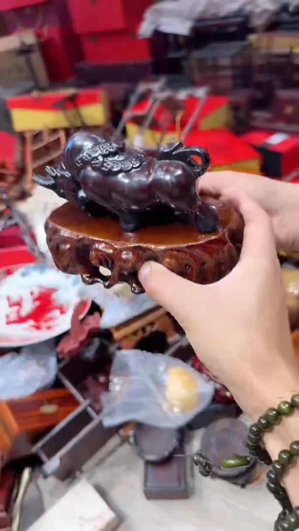 木 光头红木工艺品-金钱牛加底座