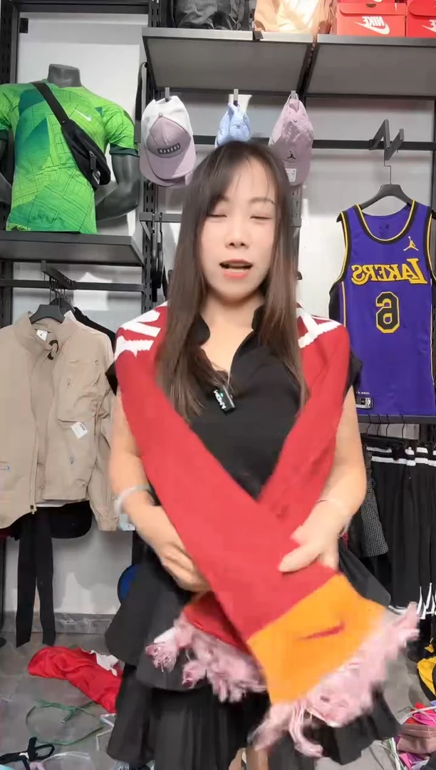 1410   编码 瑕疵款直播间过款为准 尺码