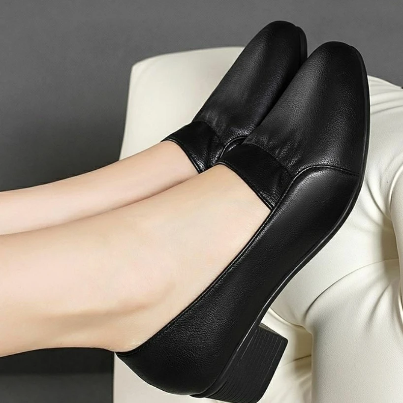 单鞋女款2025新款爆款软皮软底妈妈鞋百搭时尚中跟不累脚工作鞋夏