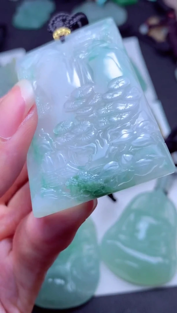 颈饰未镶嵌翡翠天然A货翡翠