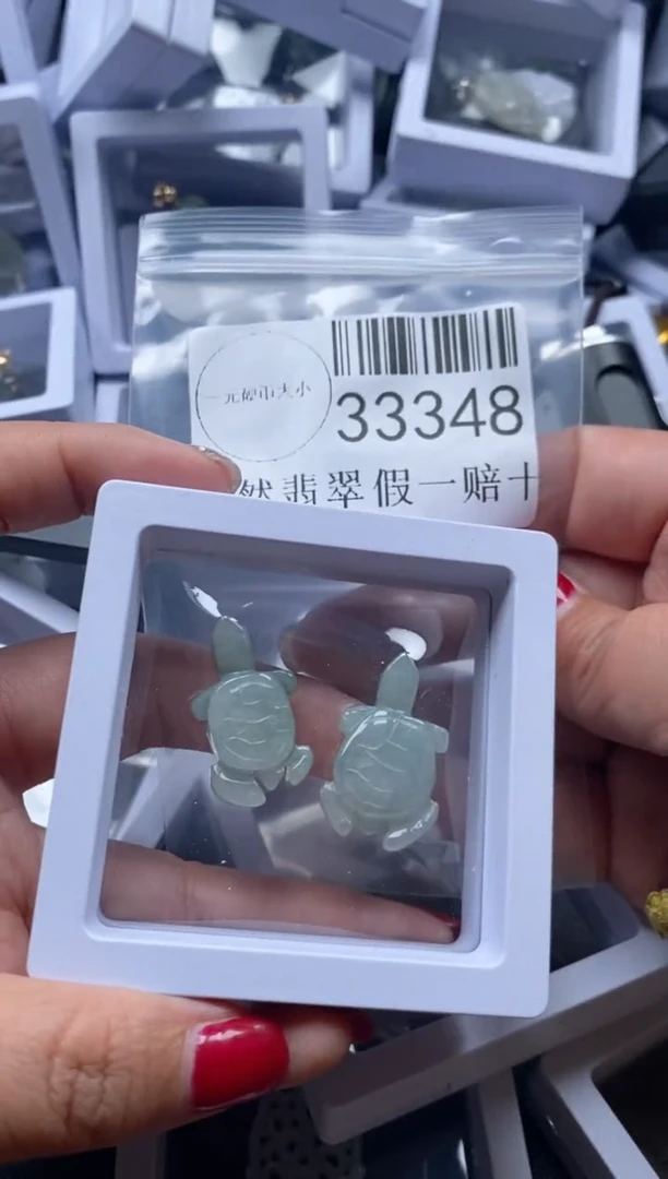 【闪购商品】翡翠吊坠(不含链)未镶嵌33348