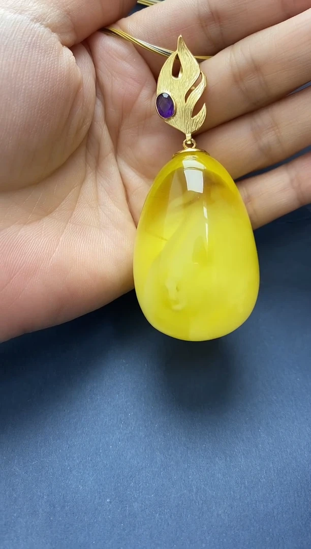 裸石琥珀未镶嵌吊坠