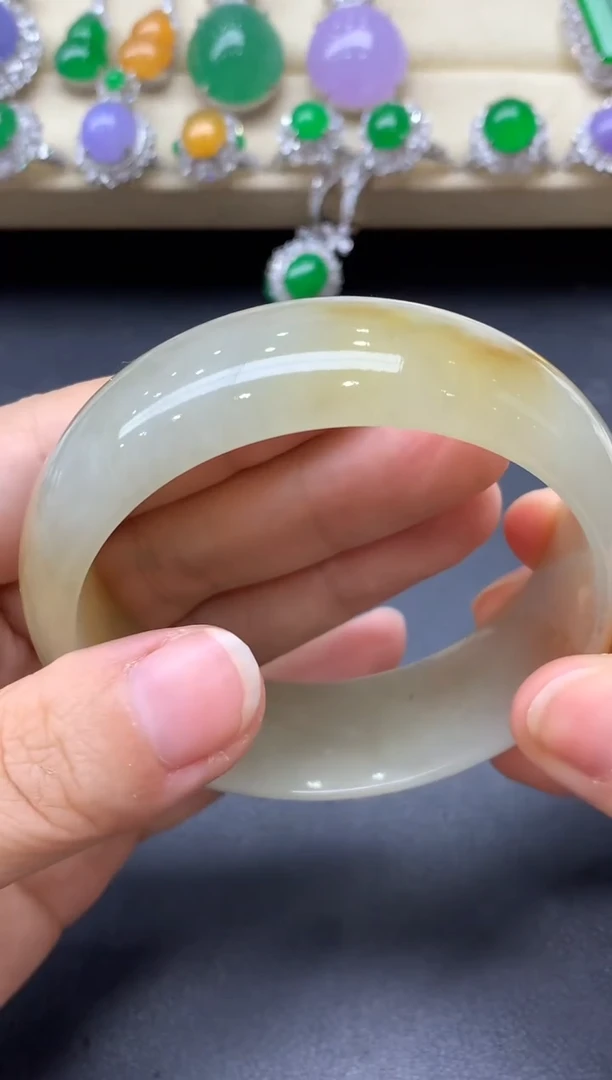 翡翠手镯未镶嵌672-中国好珍宝