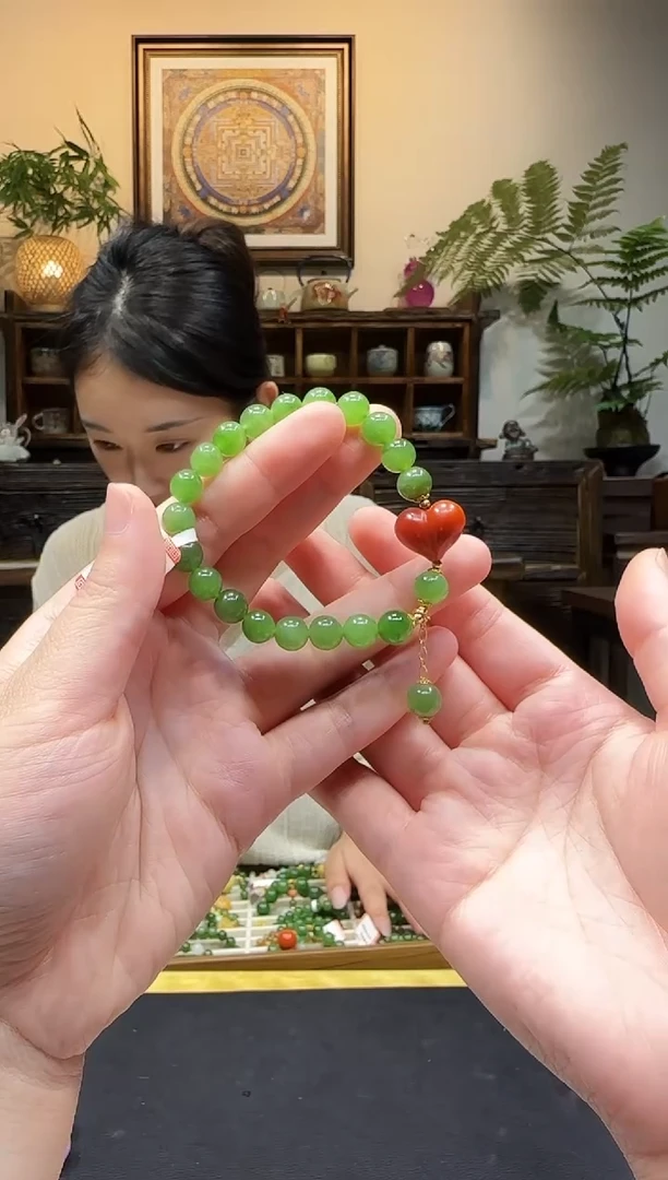 未镶嵌手链和田玉（碧玉）手链