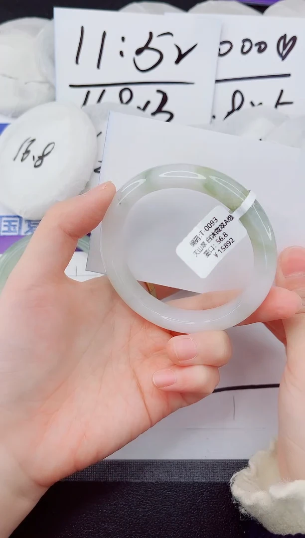 未镶嵌手镯石英质玉52-56