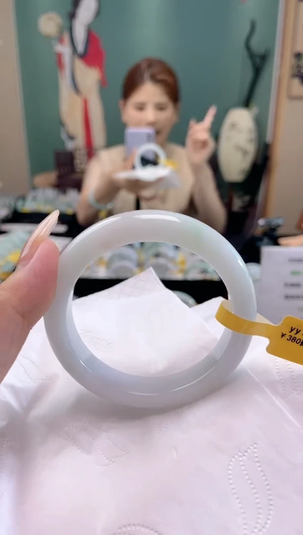 翡翠手镯未镶嵌52.5圈口x