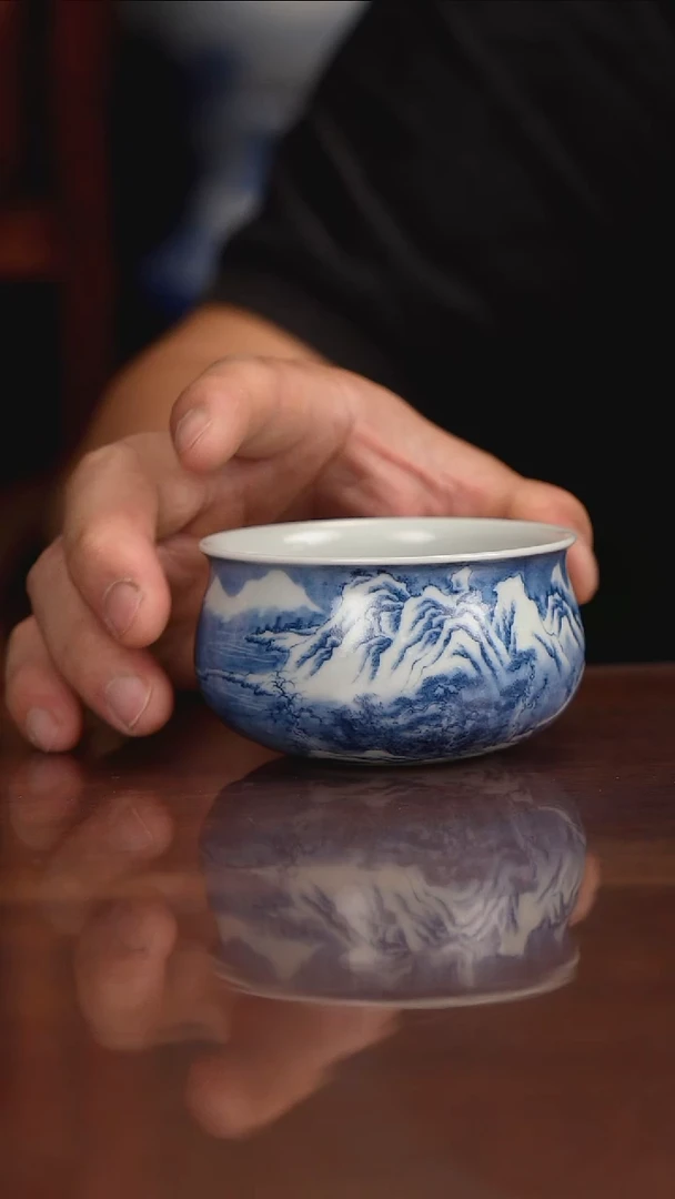 景琳藏青花山水雪景主人杯