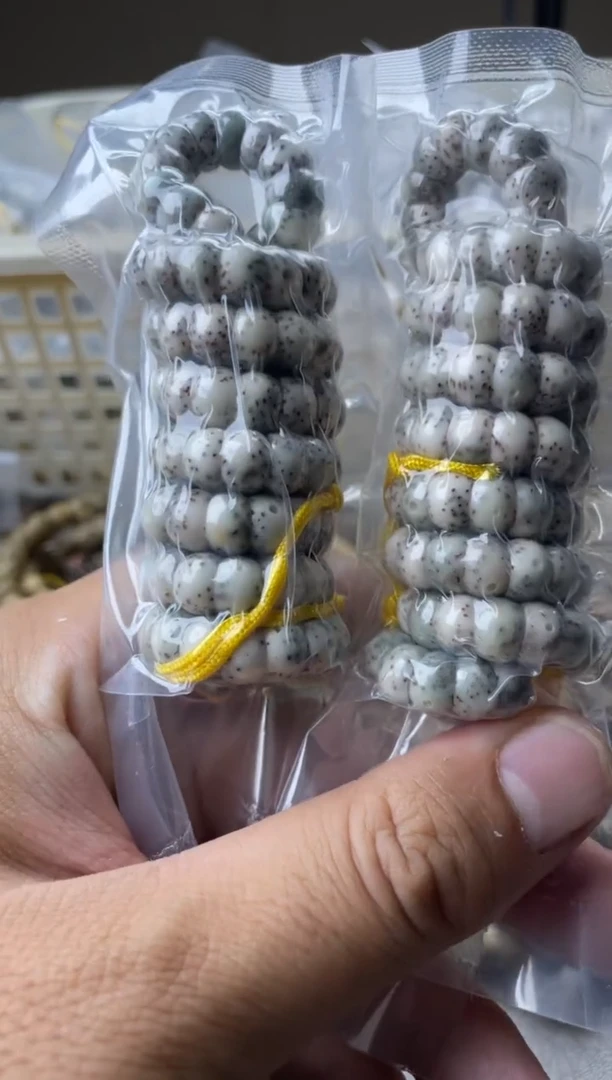 星月菩提手串带月卡8mm蒜瓣大肠高货