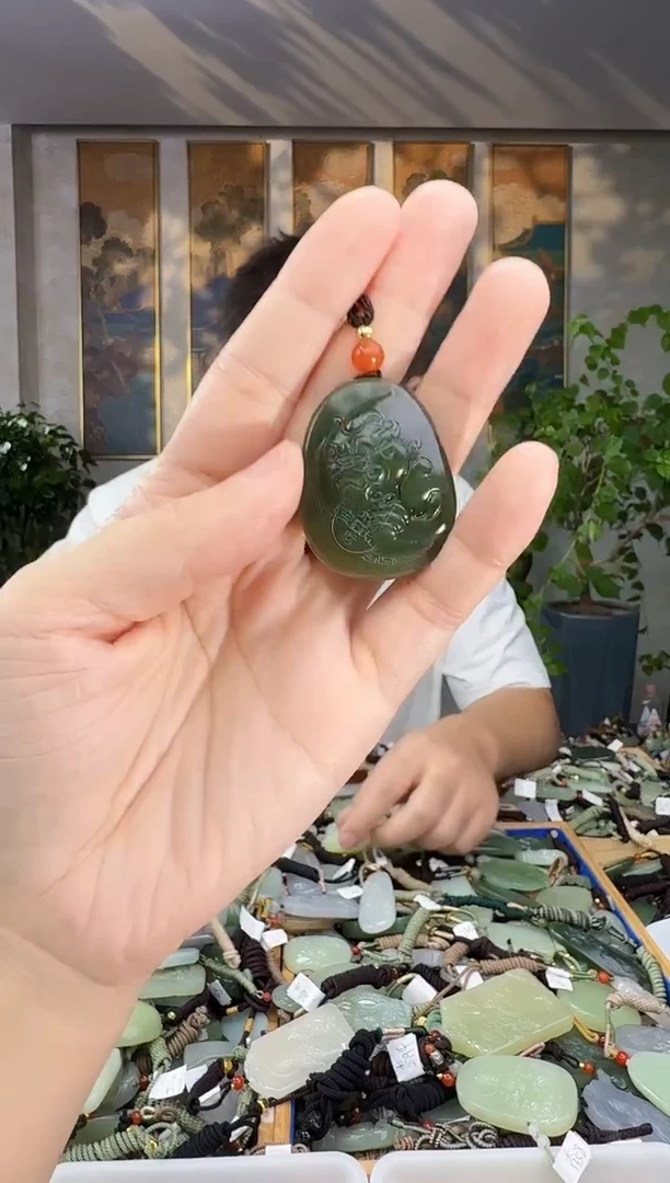 未镶嵌和田玉挂件拍一发一