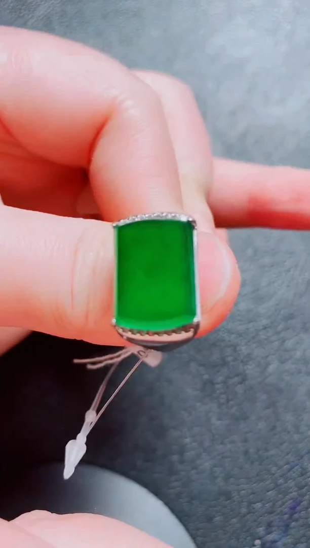 银S925镶嵌戒指翡翠111