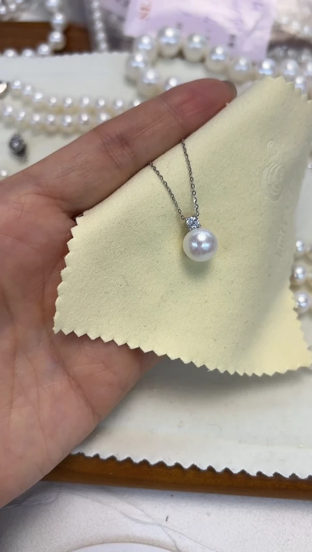 颈饰银S925镶嵌淡水珍珠戴妃吊坠