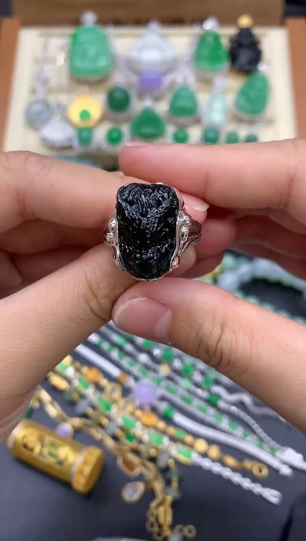 翡翠戒指18K金镶嵌124-中国好珍宝