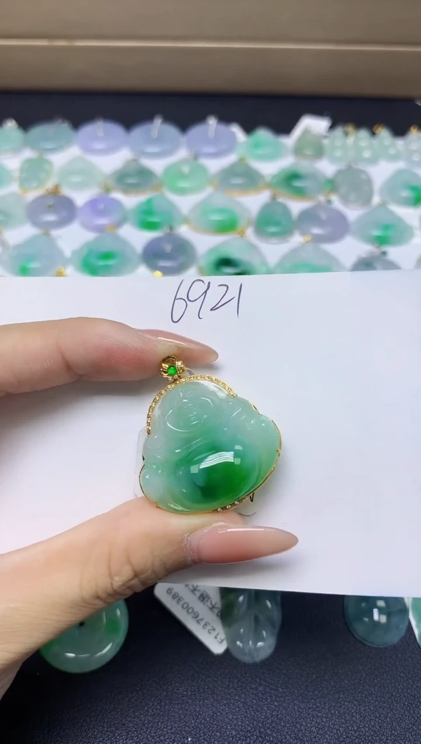 颈饰18K金镶嵌翡翠天然缅甸A货翡翠百元以上9元证书费自理