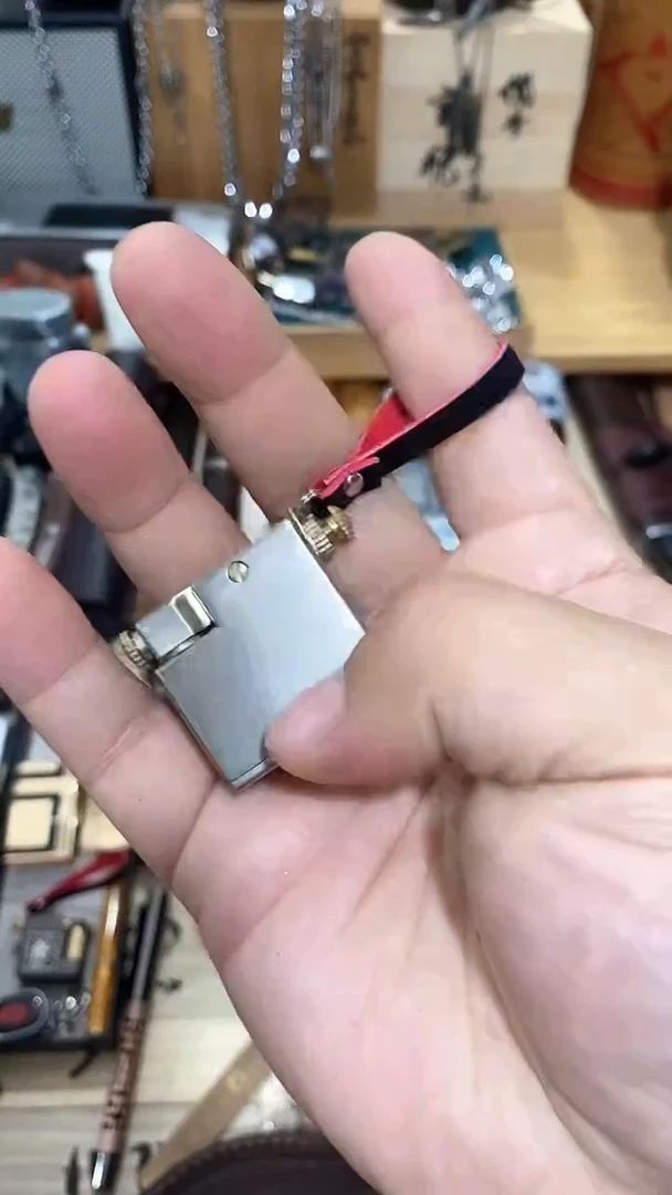 瓷片闪购商品  如图所示