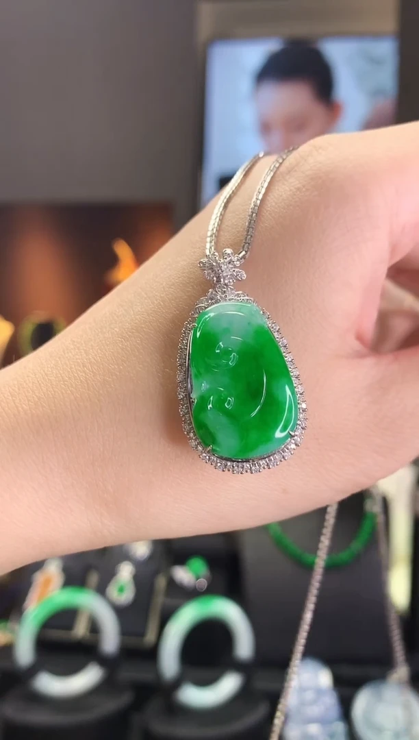 【闪购商品】翡翠吊坠(不含链)18K金镶嵌吊坠